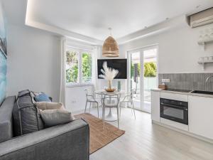 Apartment 5 km from Trogir s center