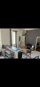 Bright Apartment Near the Beach and Old Port