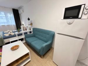 Santorini modern and cosy Apt near UNSS and NSA w WiFi