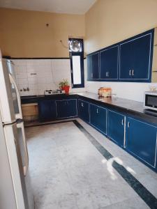 Shantiniketan 2 BHK Homestay in Ayodhya