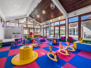 Mobile Home by Novalja Beach with Pools