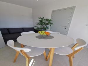 Alluring Mobile Homes in Pako tane near Sea beach 