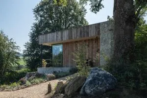 Slow Refuge - Fanzel