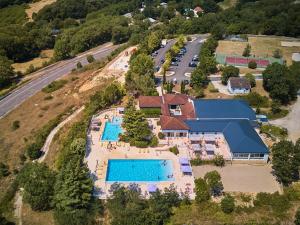 Villas Villa in Lanzac with Private Garden : photos des chambres