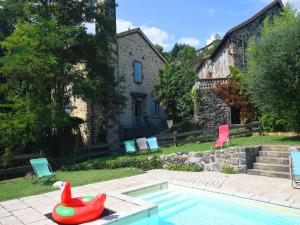 Maisons de vacances Lovely house with grass garden shared swimmingpool next to the river Ard che : photos des chambres