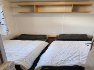 Mobile Home with Plancha & Pool Access