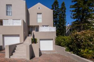 Spectacular Avenues Fresnaye!