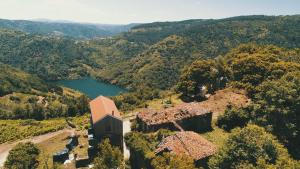 Geodesic Domes with Best Views in Ribeira Sacra