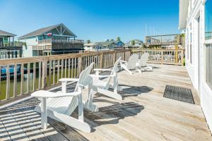 Lil Blue - Great Fishing & Fun Bayfront Retreat!