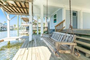 Lil Blue - Great Fishing & Fun Bayfront Retreat!