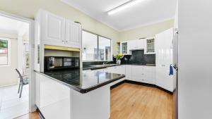 Archies Patonga- 50mtrs To Boathouse and Wharf