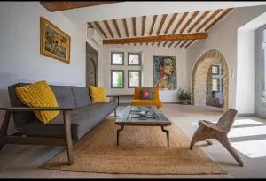 Maison d'exception au cœur de Goult - 古尔