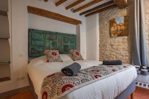 Maison dexception au cœur de Goult