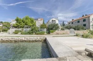 Apartment Island memories - 普尔维奇卢卡