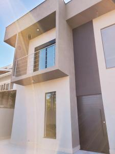 Linda casa a 200m da Praia do Capricórnio