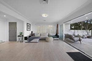 Stunning Beachfront 3-Bed Haven by Natural Reserve