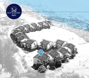Rockshore Chalet at Seaverge