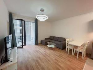 Oktogon cabin with balcony