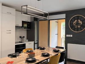 Lodge duplex pour 8 pers, 3 parkings, proche centre - FR-1-234-323