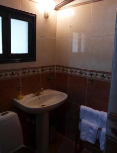 Kalimera A Lovely 1-bedroom rental with ensuite and Kitchen