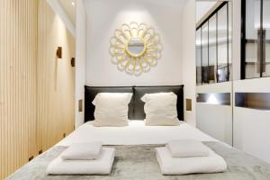 Pick A Flats apartment in Champs-Elysées - Rue Marbeuf