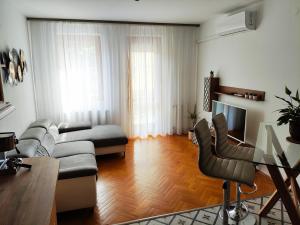 Júlia Apartman Kaposvár***