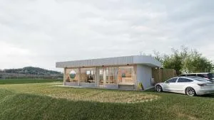 เดย์ อิน - Pluak Daeng