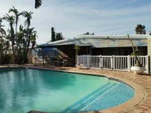 The Russel Guest House - Jeffreys Bay