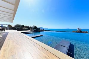 Espelho das Águas: Cond c Piscina Infinita PT3991