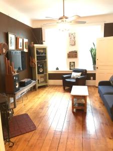 iKlektik House BlueJay