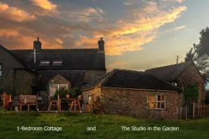 Hill End Cottages - Upper Hulme