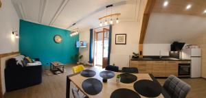 Appartements Gite Bleuet, petit LOFT 2 a 6 personnes, avec salle de jeux et SPA dans la residence : photos des chambres