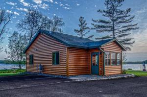 Two-Bedroom Suite room in Lena's Northern Pines Resort