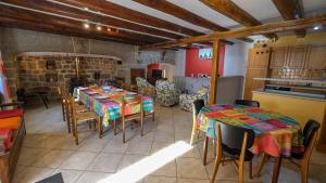 Maisons de vacances Gites de france 11 personnes au teil : photos des chambres