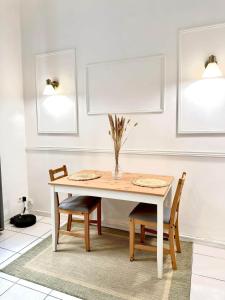 LITTLE ATHENA - Gare St Charles - Vieux Port