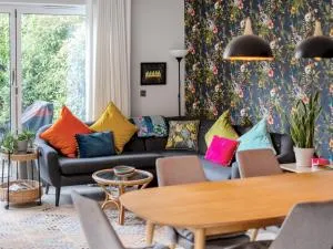 Pass the Keys Spacious Family Oasis Explore with Ease - East Horsley