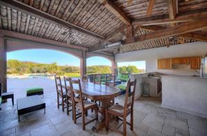 Villas Ref PRESTIGE by Palmes d Or Properties : photos des chambres