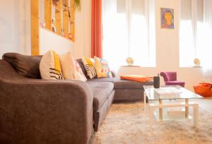 Appartements La maison des artistes plein centre familiale : photos des chambres