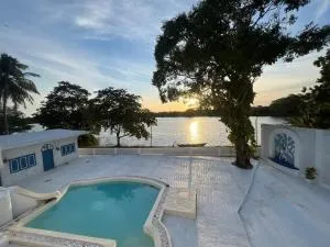 The Tranquilite' - Kombichankulama