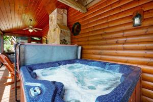 Escape to Dream Catcher - Enjoy cozy accommodations, and a variety of entertainment options including a hot tub, game room, and