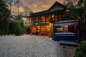 Goose Island Retreat Luxurious Vacation Getaway - Cherry Log