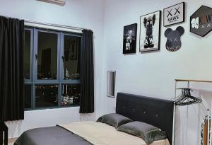 KawsKingdom-DpulzeCyberjaya,4pax