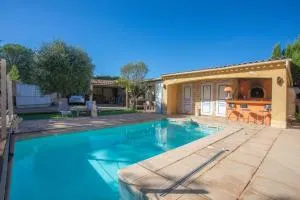 Gîte Hubert avec piscine - Vidauban