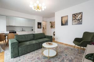 The WHITE - Family Escape - Loft