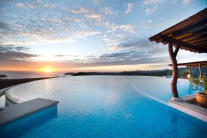 Las Ventanas del Mar-Ridge Condo #13