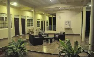 Dudley's Family Resort - Illupaikulam