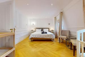 -Air Con- Premium House - Prime location