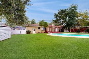 Charming Dog-Friendly Home with Private Pool