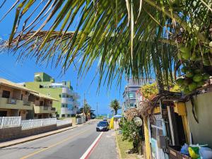 Lindo e com piscina, 100m 4 Ilhas, 3 quartos, 2 vagas, até 7 pessoas