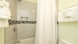 Turtle Cove Views by Last Key Realty